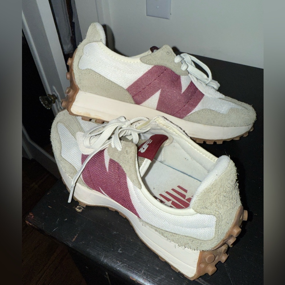 Women’s New Balance 327 - size 8